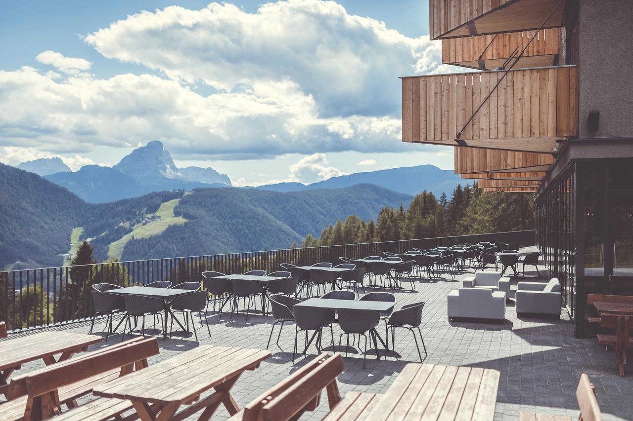 Spaces Hotel Сан-Виджилио-ди-Мареббе Экстерьер фото